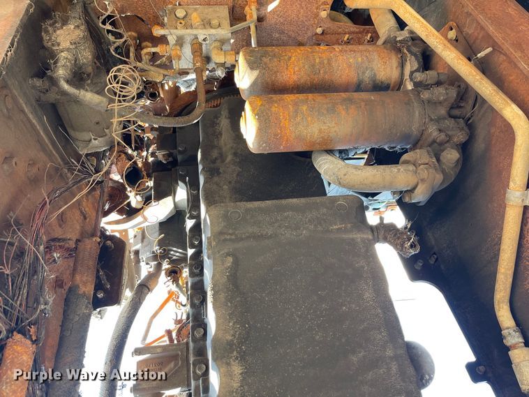 image for item YA2176 2022 John Deere 9RT 570 tractor