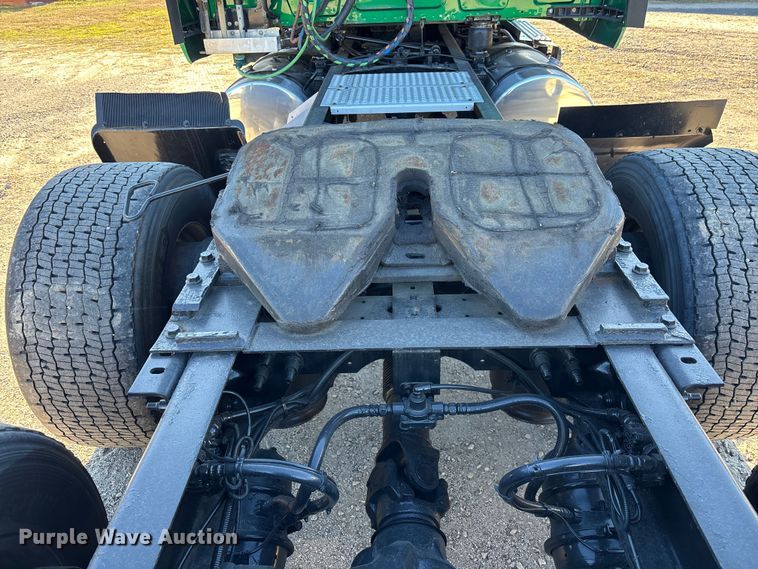 image for item DU0366 2020 International LT625 semi truck