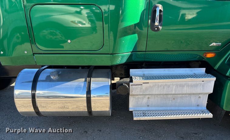 image for item DU0366 2020 International LT625 semi truck