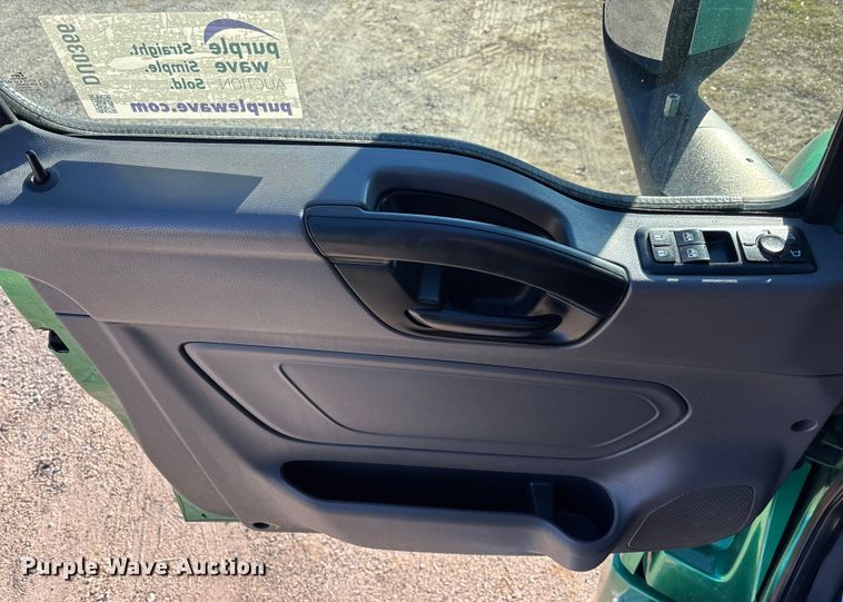 image for item DU0366 2020 International LT625 semi truck