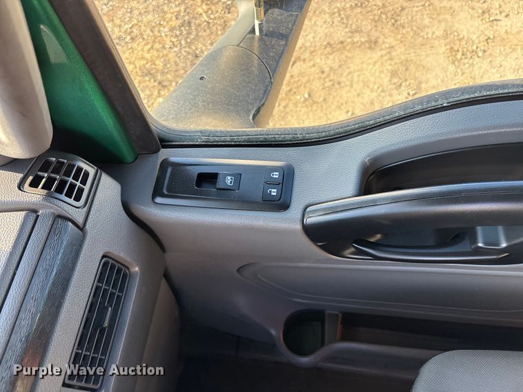 image for item DU0366 2020 International LT625 semi truck