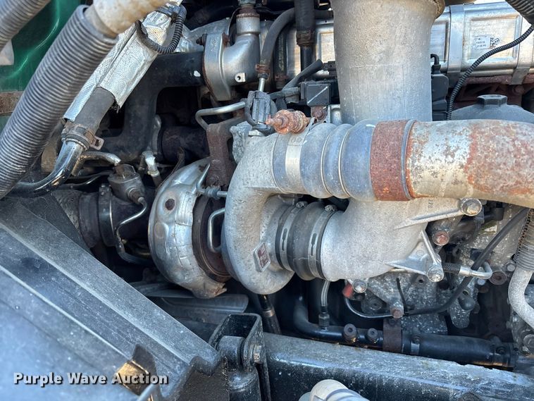 image for item DU0366 2020 International LT625 semi truck