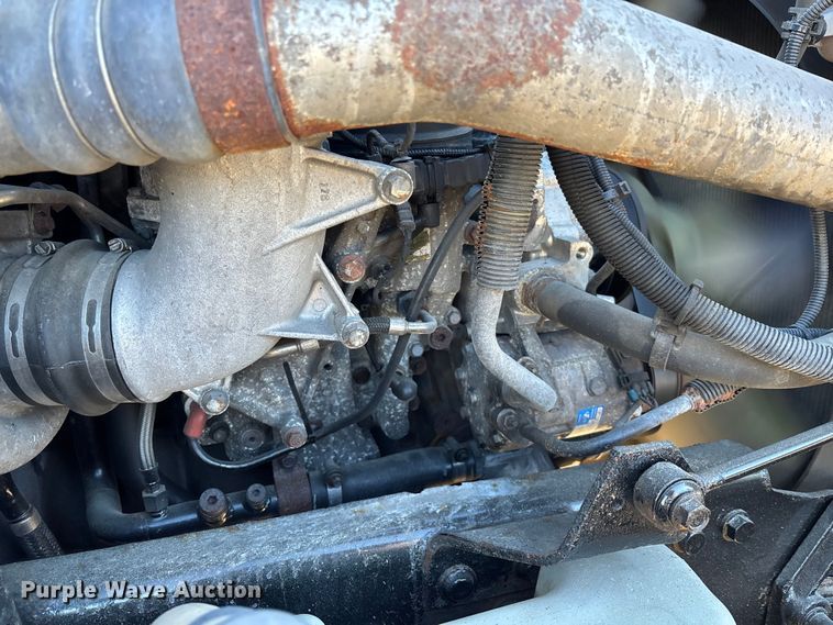 image for item DU0366 2020 International LT625 semi truck