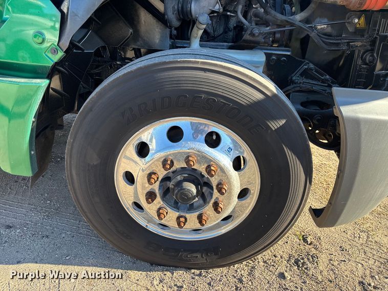 image for item DU0366 2020 International LT625 semi truck