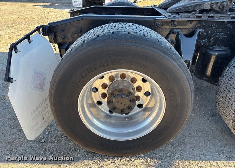 image for item DU0366 2020 International LT625 semi truck