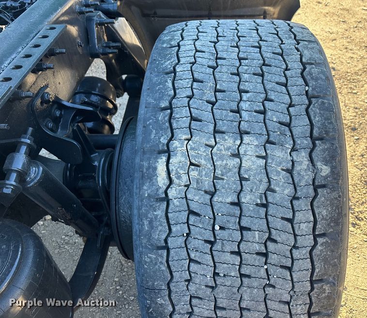 image for item DU0366 2020 International LT625 semi truck