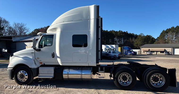 image for item DU0367 2020 International LT625 semi truck