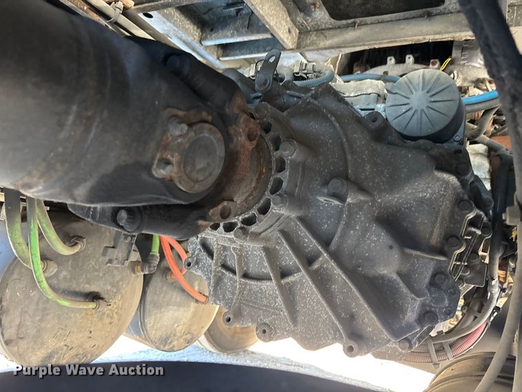 image for item DU0367 2020 International LT625 semi truck