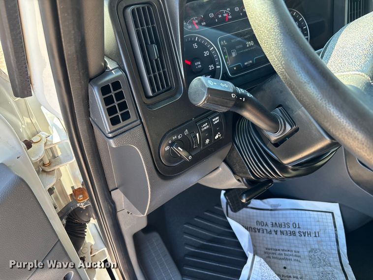 image for item DU0367 2020 International LT625 semi truck