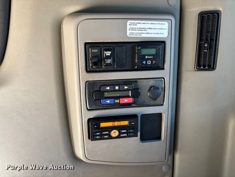 image for item DU0367 2020 International LT625 semi truck