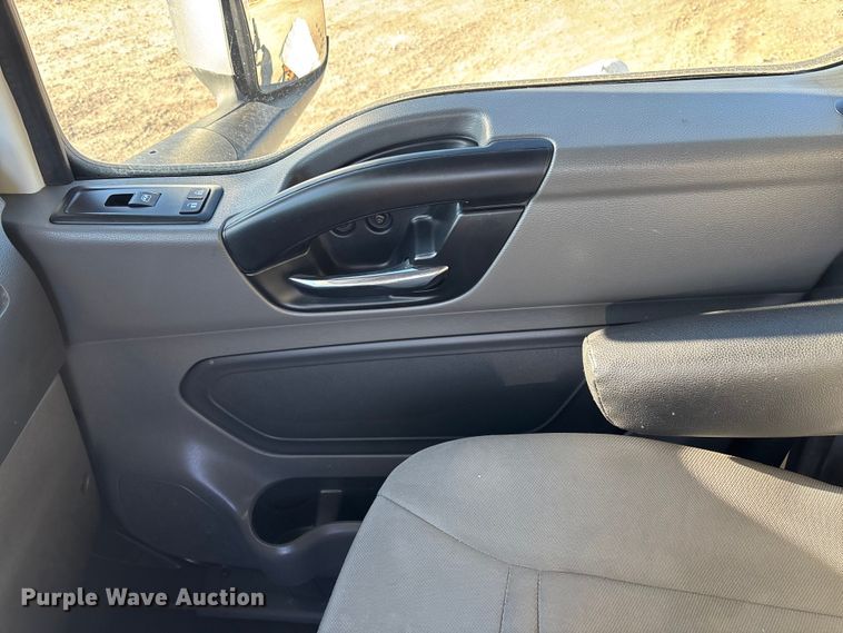 image for item DU0367 2020 International LT625 semi truck