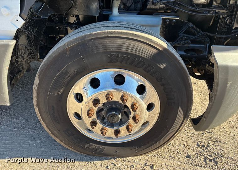 image for item DU0367 2020 International LT625 semi truck