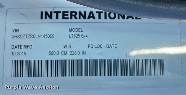 image for item DU0367 2020 International LT625 semi truck
