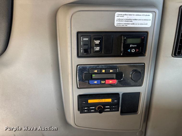 image for item DU0368 2020 International LT625 semi truck