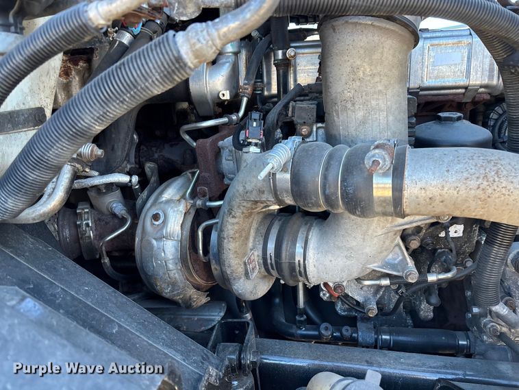 image for item DU0368 2020 International LT625 semi truck