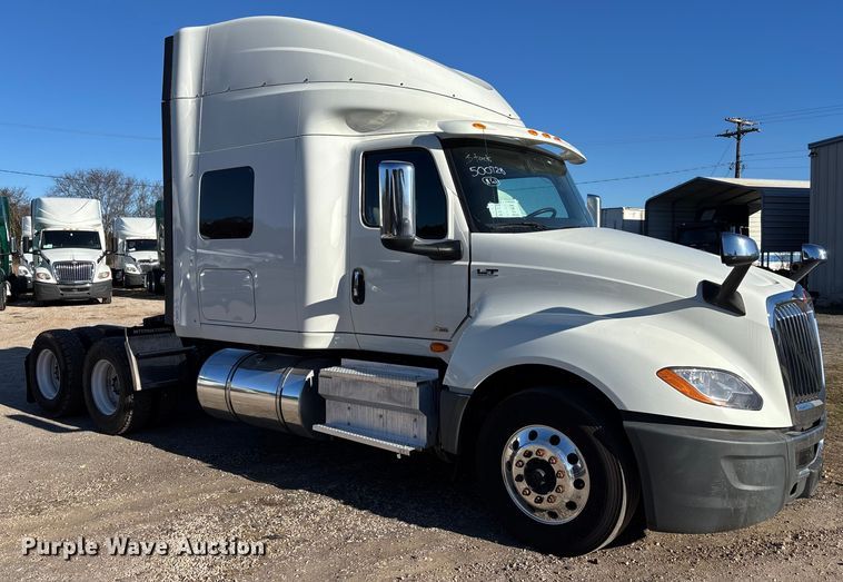 image for item DU0369 2020 International LT625 semi truck
