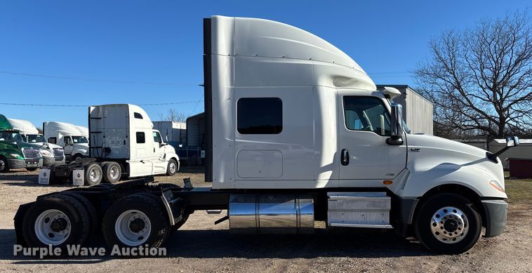 image for item DU0369 2020 International LT625 semi truck