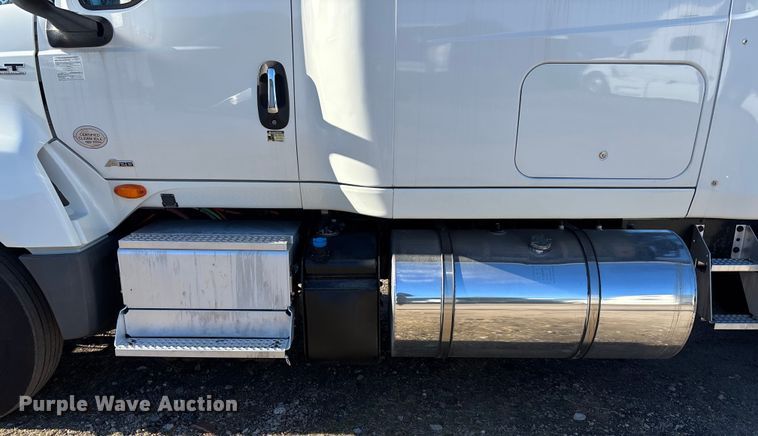 image for item DU0369 2020 International LT625 semi truck