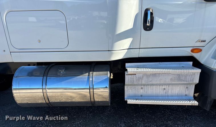 image for item DU0369 2020 International LT625 semi truck