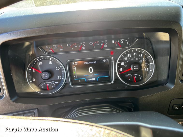 image for item DU0369 2020 International LT625 semi truck