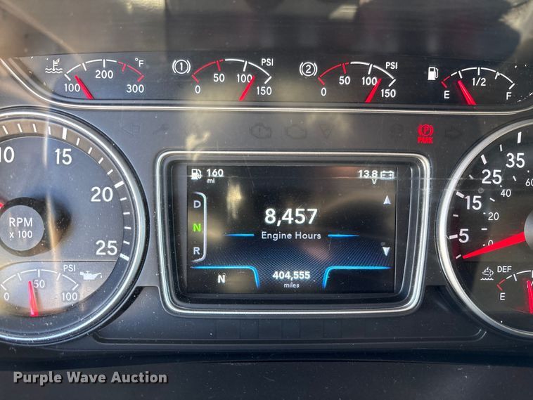 image for item DU0369 2020 International LT625 semi truck