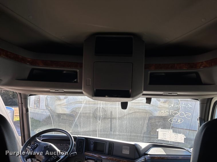 image for item DU0369 2020 International LT625 semi truck