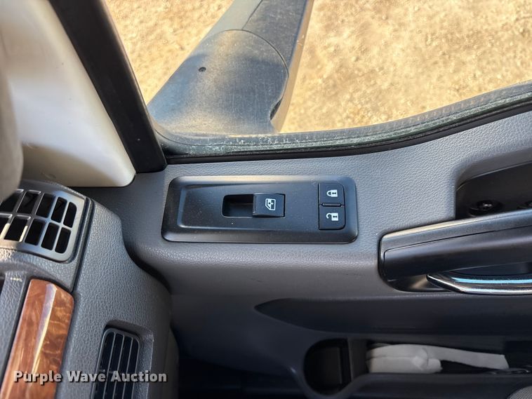 image for item DU0369 2020 International LT625 semi truck