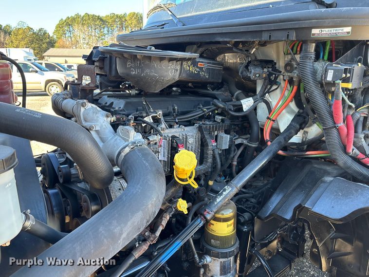 image for item DU0369 2020 International LT625 semi truck