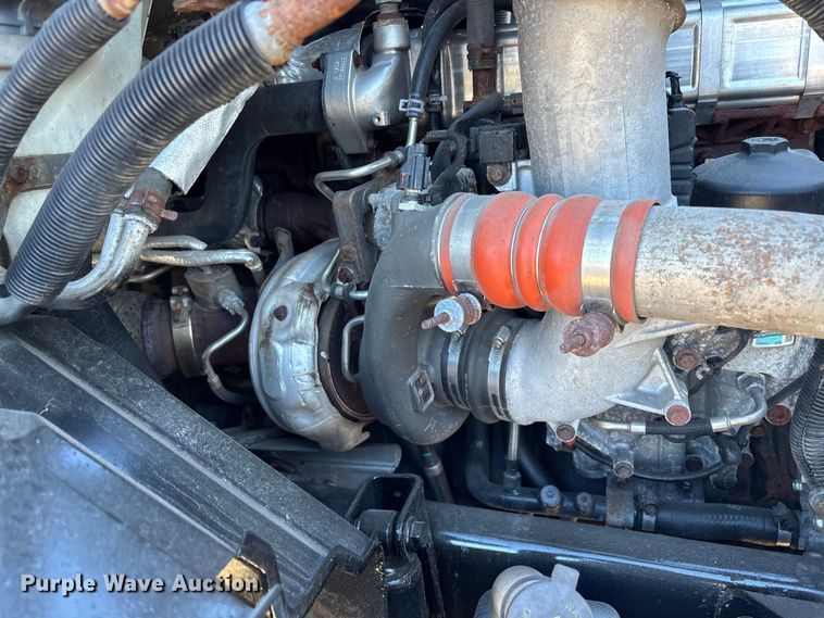 image for item DU0369 2020 International LT625 semi truck