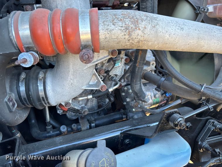 image for item DU0369 2020 International LT625 semi truck