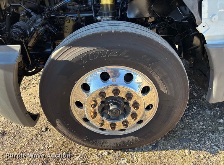 image for item DU0369 2020 International LT625 semi truck