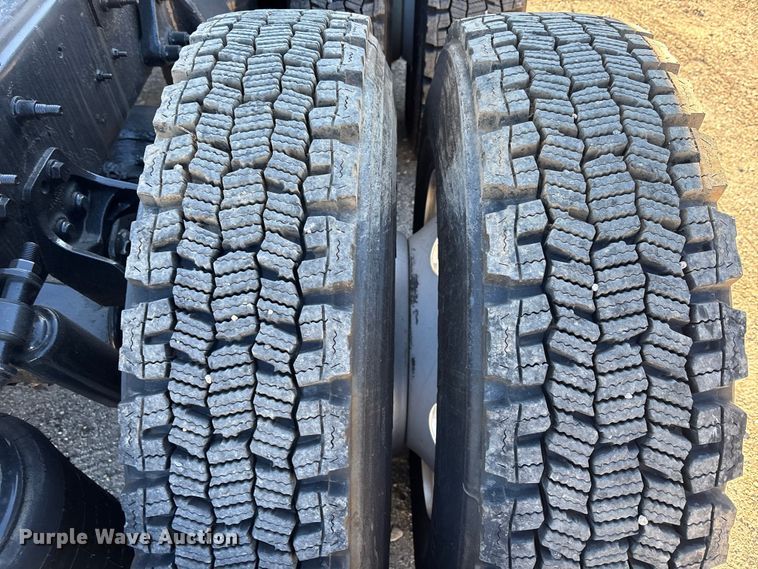 image for item DU0369 2020 International LT625 semi truck