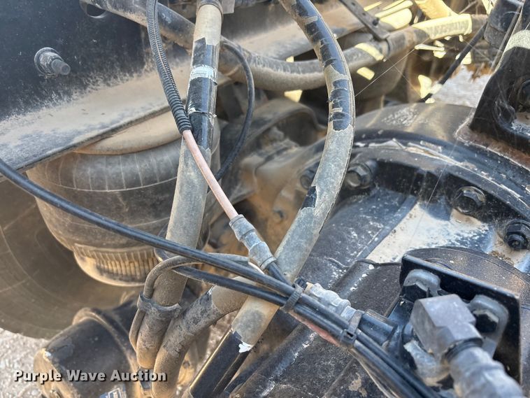 image for item DV6662 2017 Kenworth  glider kit semi truck