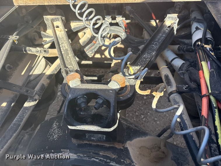 image for item DV6662 2017 Kenworth  glider kit semi truck