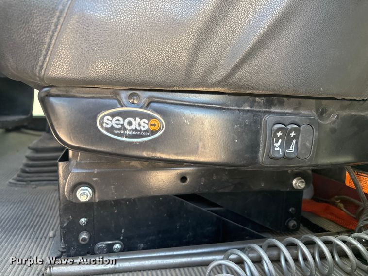 image for item DV6662 2017 Kenworth  glider kit semi truck