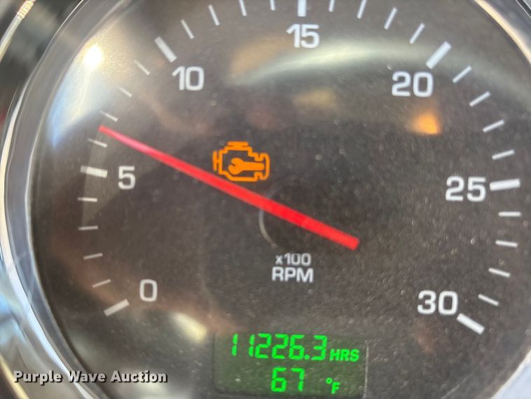 image for item DV6662 2017 Kenworth  glider kit semi truck