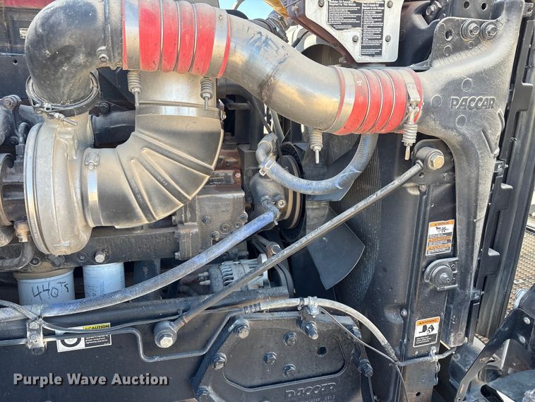 image for item DV6662 2017 Kenworth  glider kit semi truck