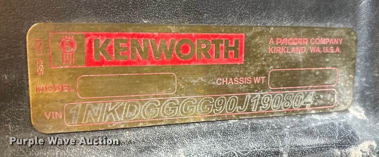 image for item DV6662 2017 Kenworth  glider kit semi truck