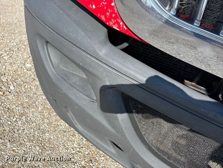 image for item DW7387 2014 International LF687 semi truck