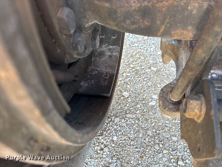 image for item DW7387 2014 International LF687 semi truck