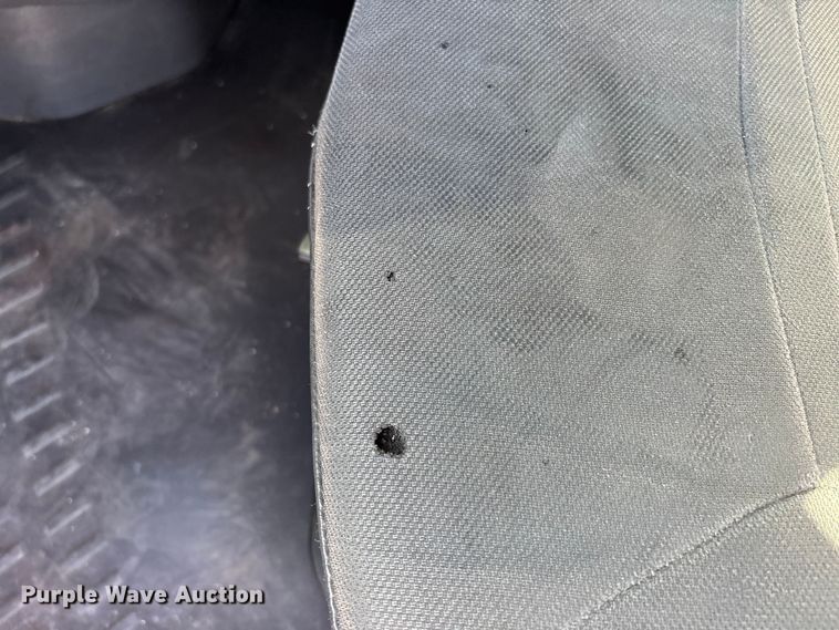 image for item DW7387 2014 International LF687 semi truck