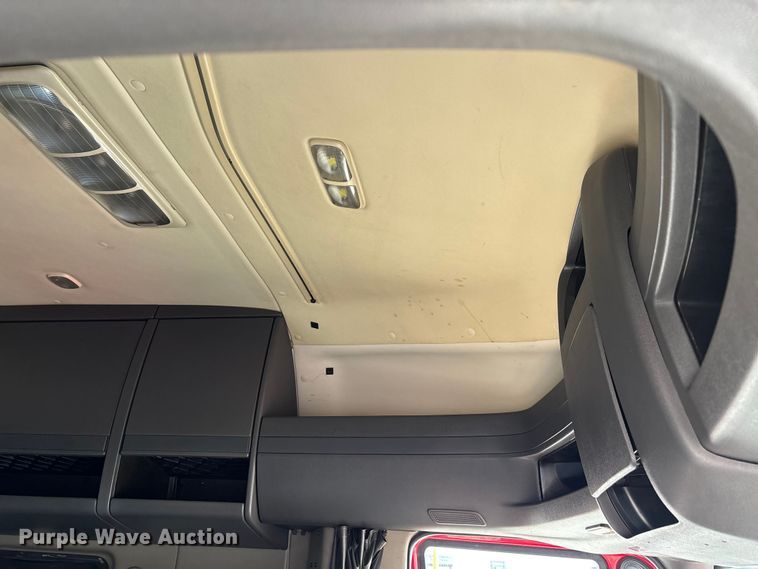 image for item DW7387 2014 International LF687 semi truck