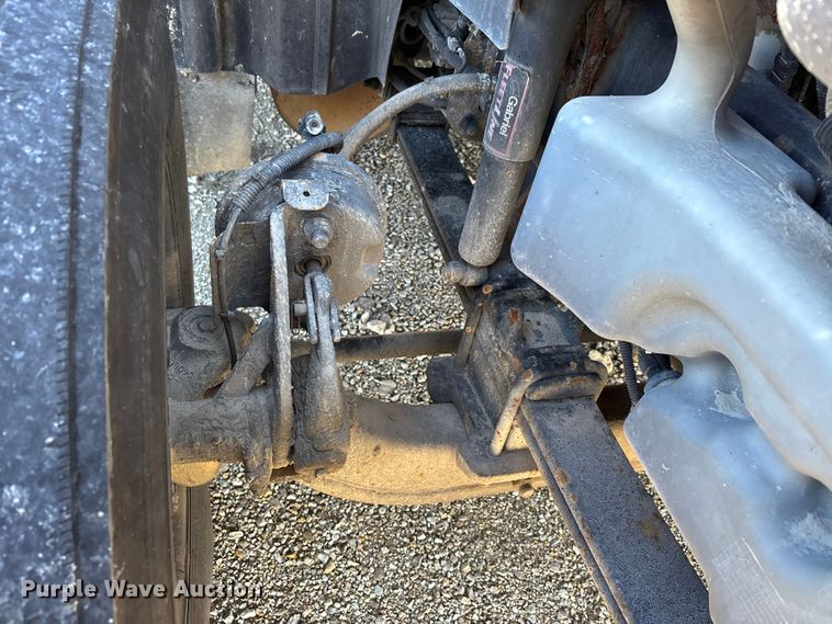 image for item DW7387 2014 International LF687 semi truck