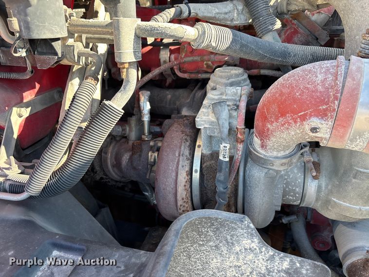 image for item DW7387 2014 International LF687 semi truck