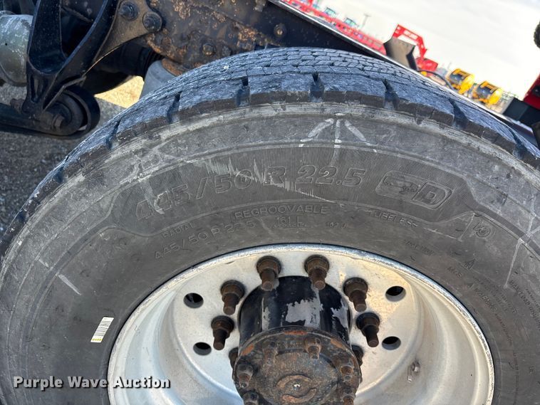 image for item DW7387 2014 International LF687 semi truck