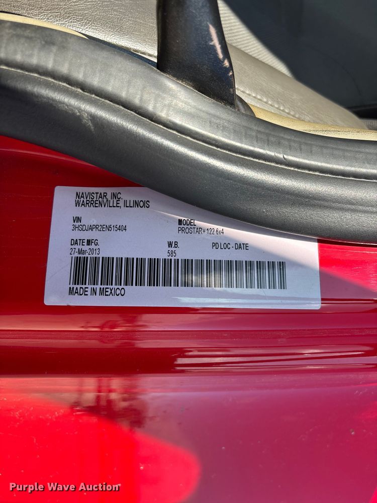 image for item DW7387 2014 International LF687 semi truck