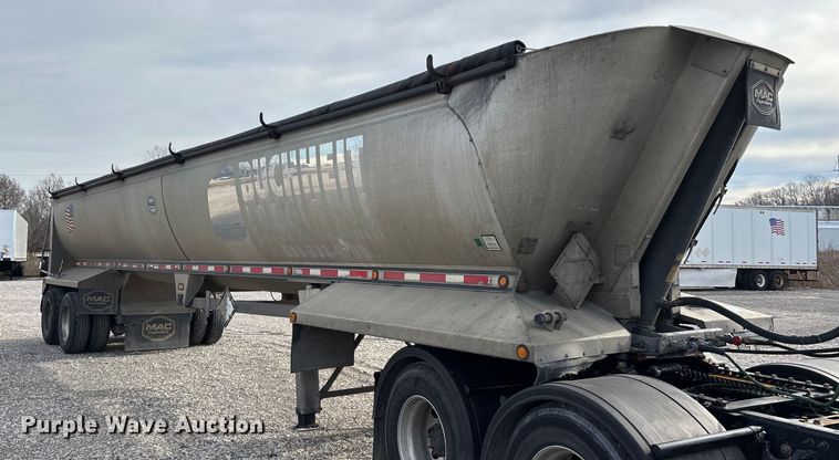 image for item DW7396 2013 Mac end dump trailer