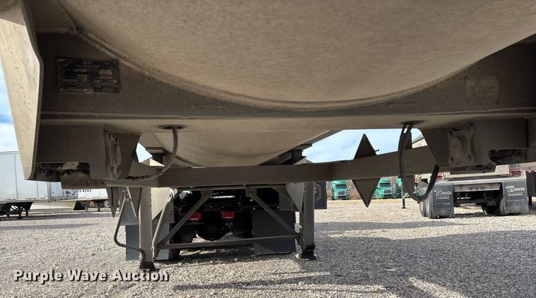 image for item DW7396 2013 Mac end dump trailer