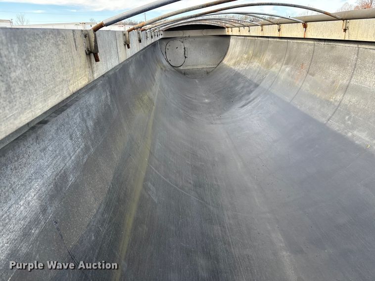 image for item DW7396 2013 Mac end dump trailer