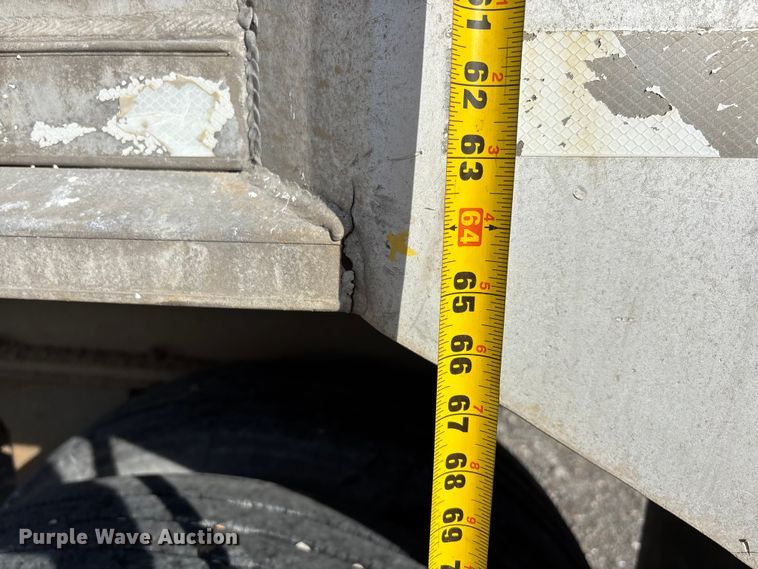 image for item DW7397 2006 East Manufacturing  end dump trailer